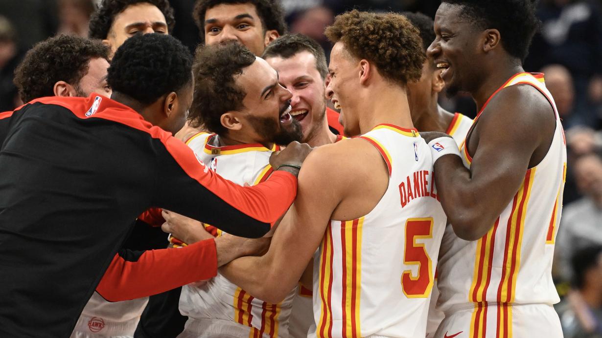 更是一大亮 更是一大亮